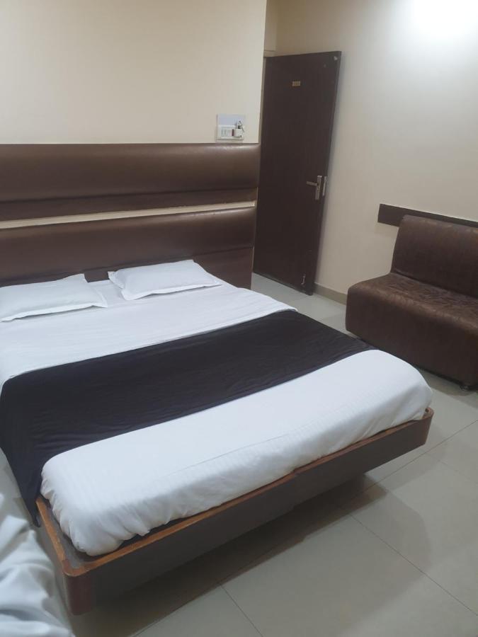 Hotel Anmol Ambikāpur Eksteriør bilde