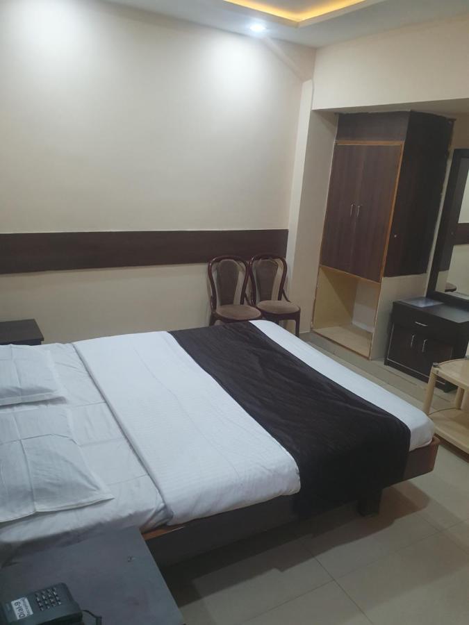 Hotel Anmol Ambikāpur Eksteriør bilde